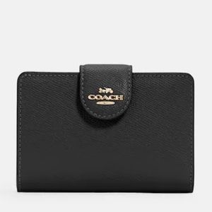 Coach Medium Corner Zip Wallet